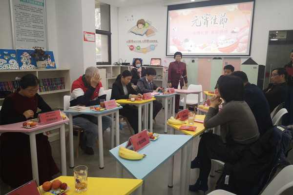 附件7 雷虹在元宵节为大家进行党史理论宣讲.jpg